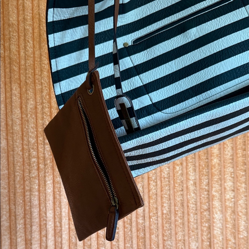 Street Level Black and White Striped Tote - Picture 4 of 6